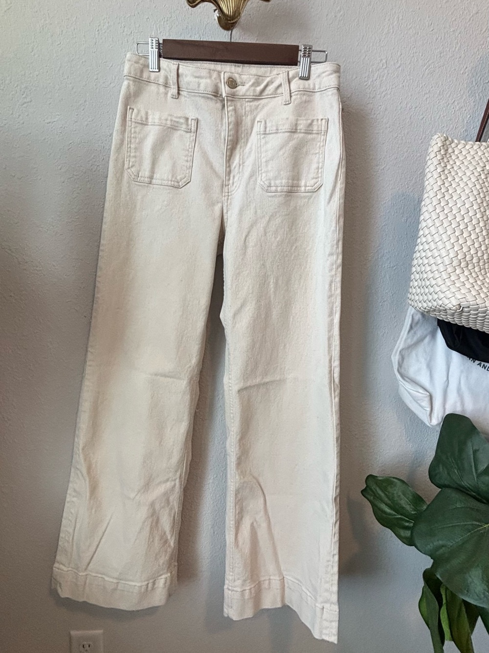 Divided Cream Wide-Leg Jeans with Front Patch Pockets